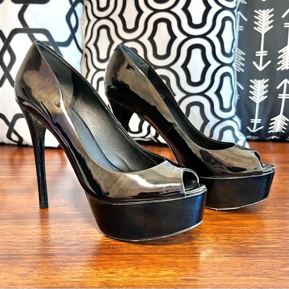 Brian Atwood Bambola Platform Patent Oil Slick Stiletto Peep Toe Sexy 7.5 Pump - Picture 1 of 7